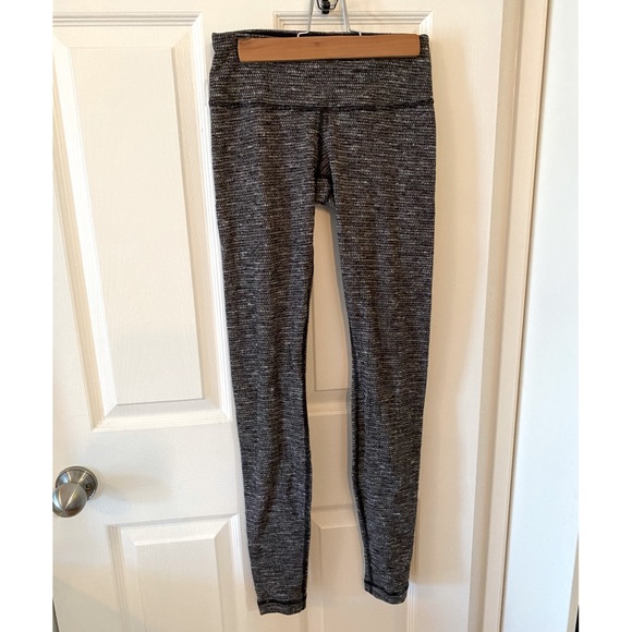 Lululemon Wunder Unders - Picture 6 of 6